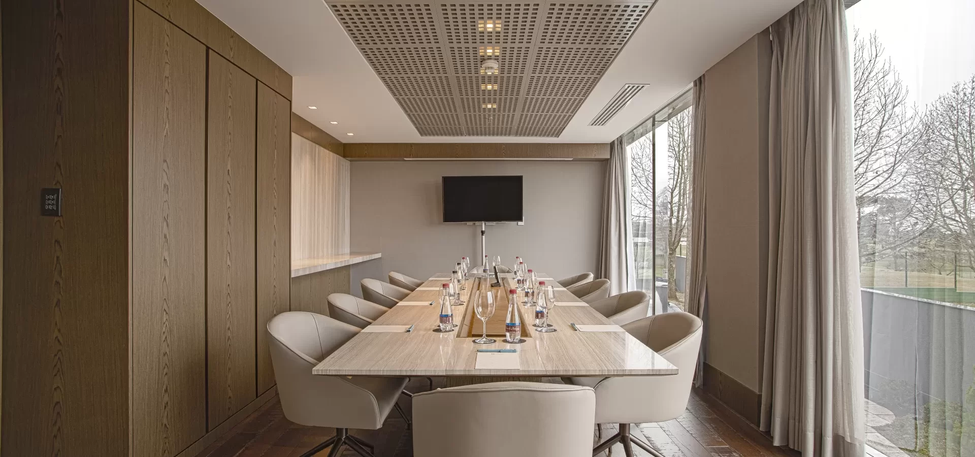 CWBSPQQ_Sala-de-reuniao-01