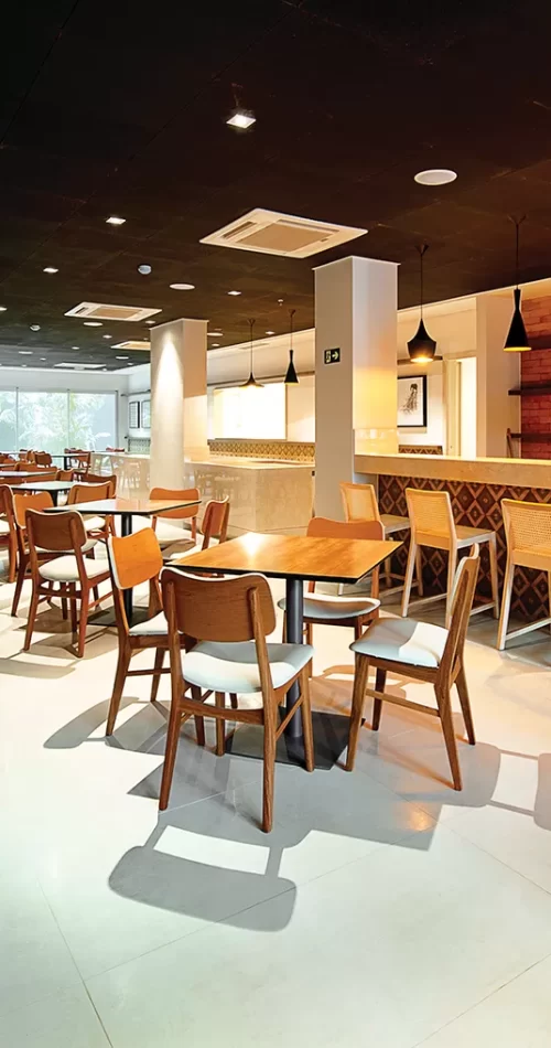 PÁGINA-DUPLA-PROJETOS-(HOLIDAY-INN-SAVASSI)-09---10